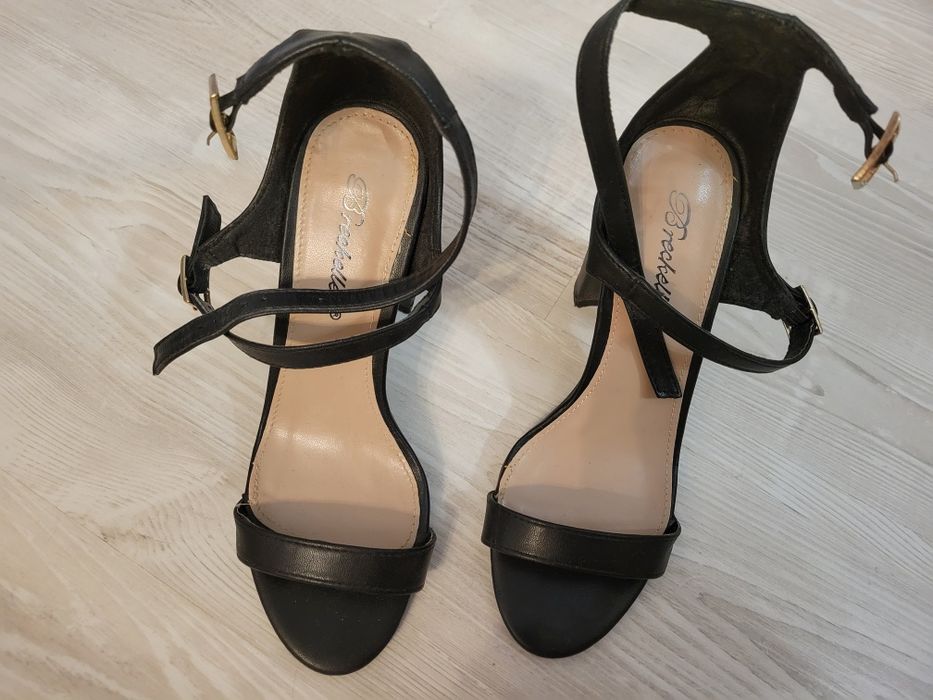 Sandale negre elegante