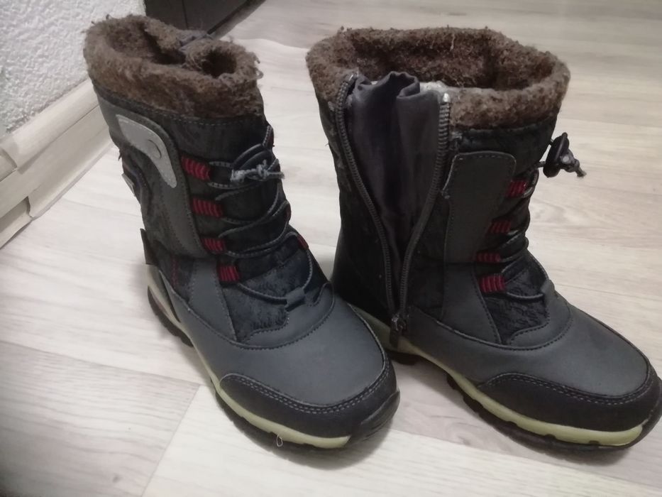 Продам детский обувь зимний на мальчика