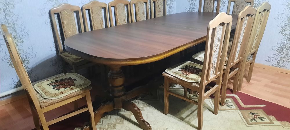 Продам стол со стульями