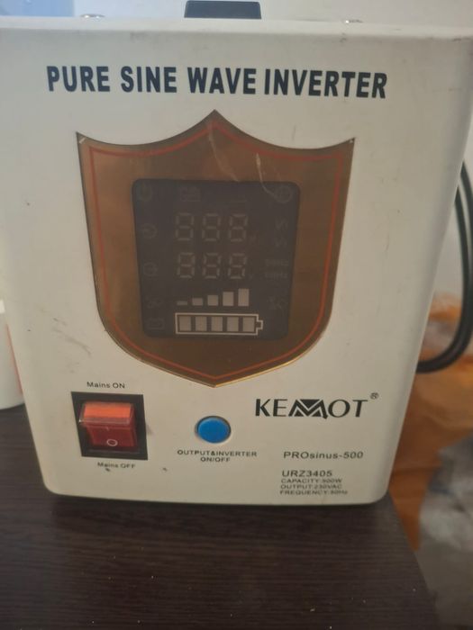 Vand UPS  in stare foarte buna