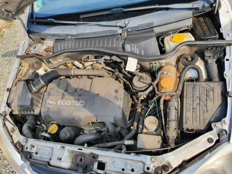 Dezmembrez Opel Corsa C 4 usi Z157 1.3 cdti Z13DT VLD1849 Opel Corsa C