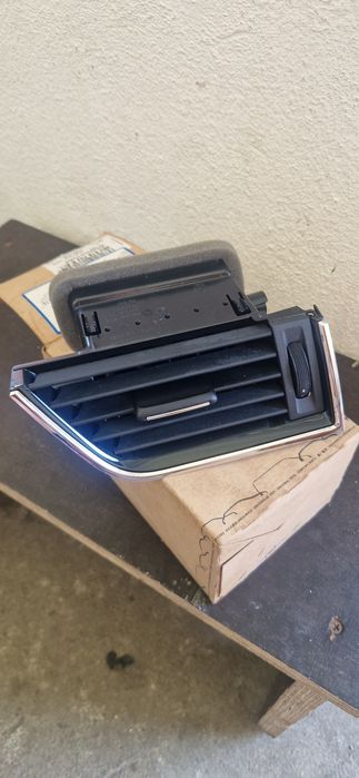 Grila ventilatie dreapta Octavia 3