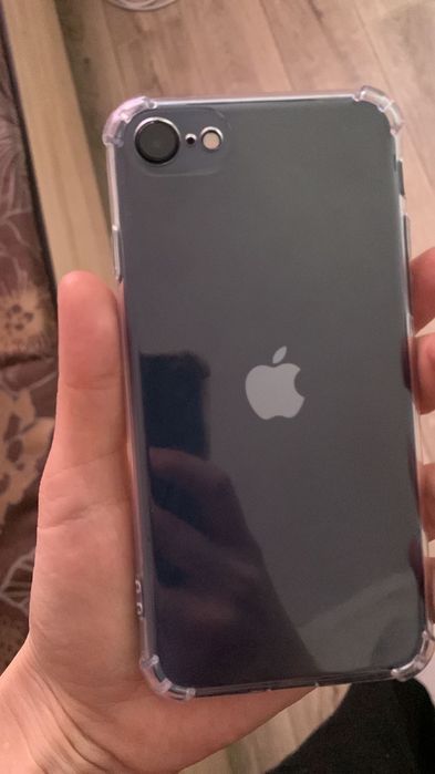 Айфон se 128 гб.