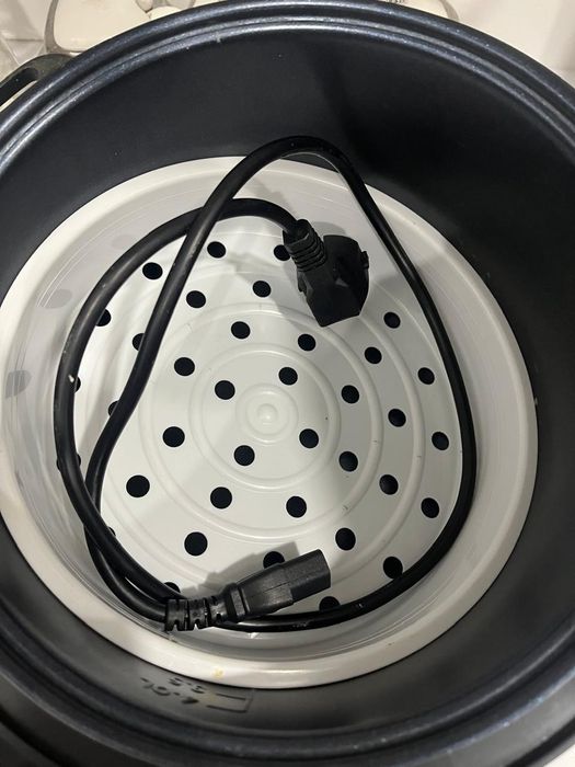 продам мультиварку срочно