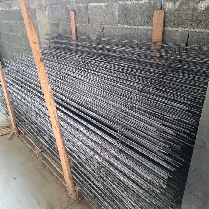 Бетонови / циментови колове 8/8/220 нови с арматура, Бетонови изделия.