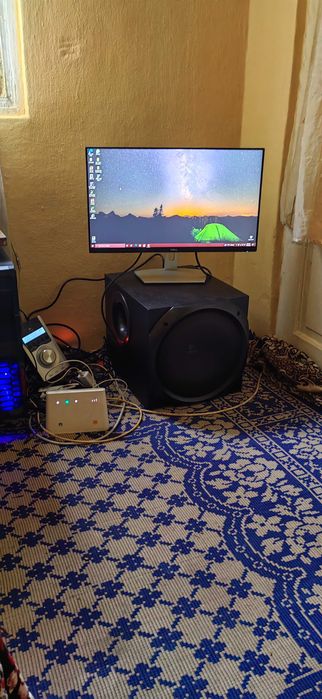 Vând monitor dell