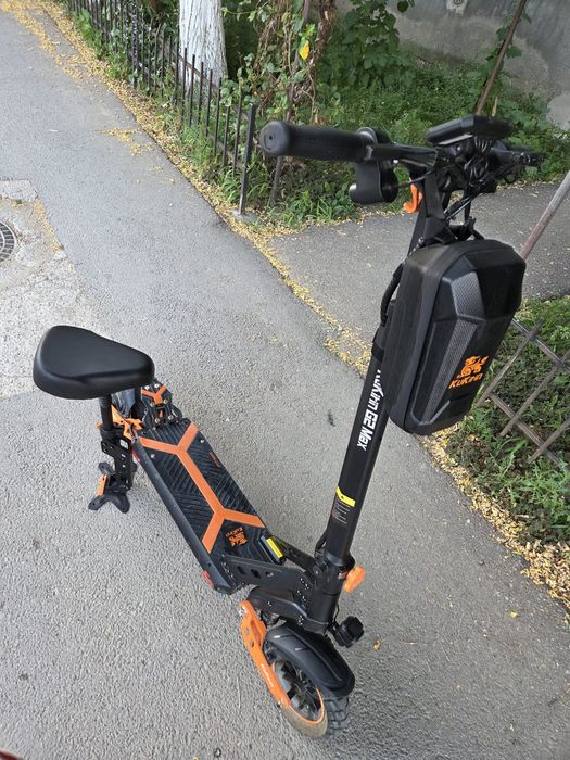 Vând trotineta kukirin G2 MAX model 2025