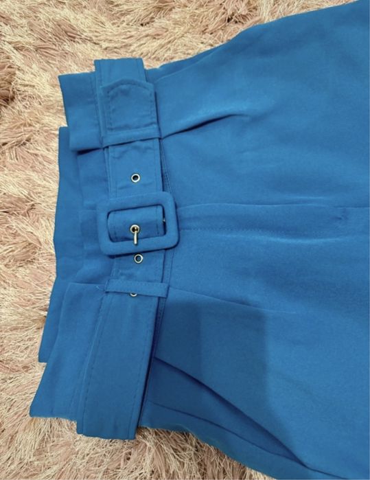 Pantaloni cu talie inalta