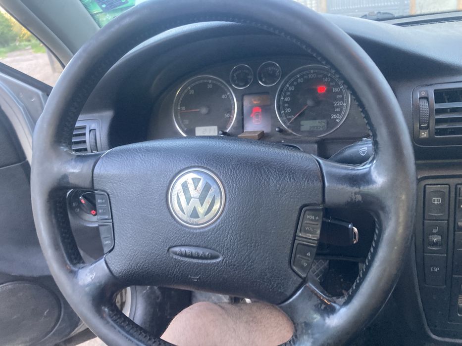 Пасат б 5.5 1.9 TDi 101 кс на части