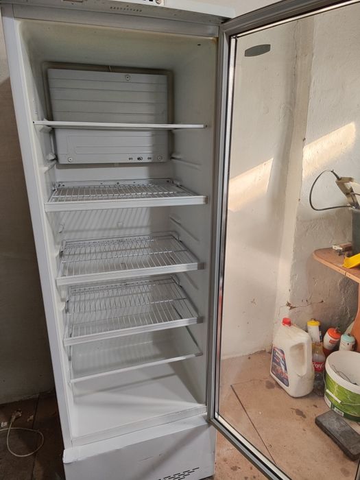 Холодильник рабочий ветринный