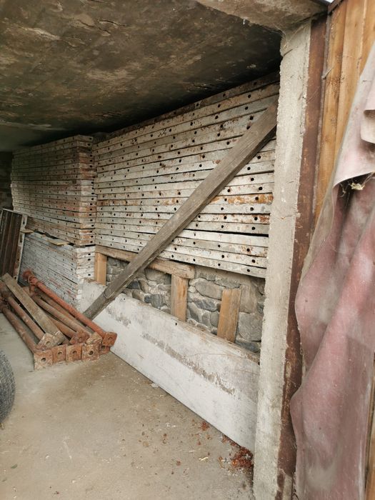 Кофражни платна и телескопични подпори под наем