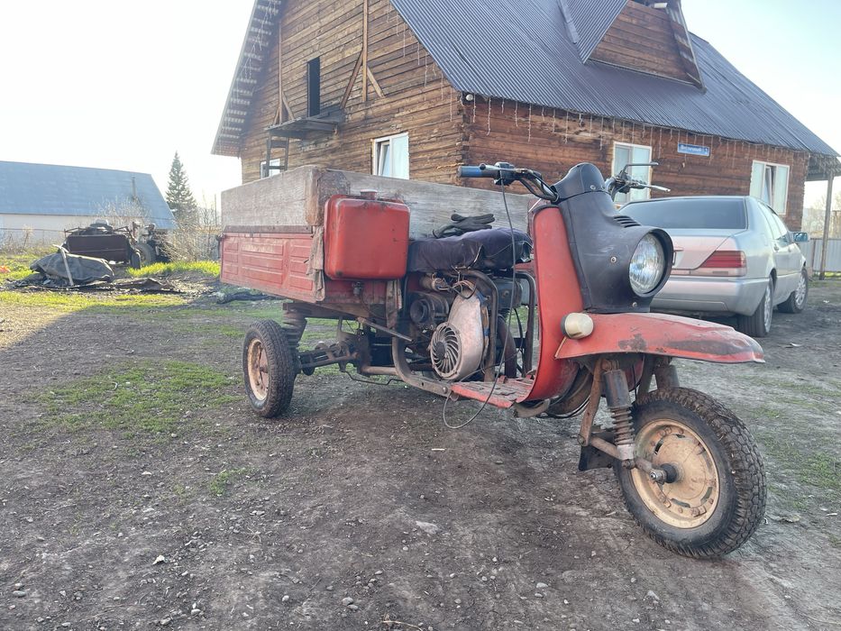 Мотоцикл муравей на ходу