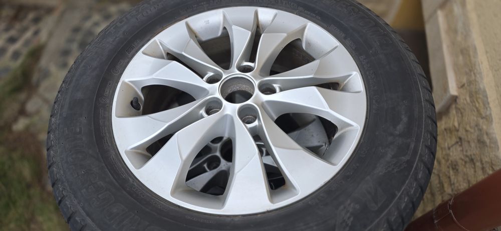 Anvelope 225/65r17 sau Jante 17 Honda originale pentru  Crv sau civic