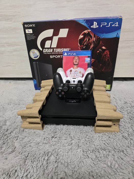 Ps4 Slim 2 Manete si jocuri