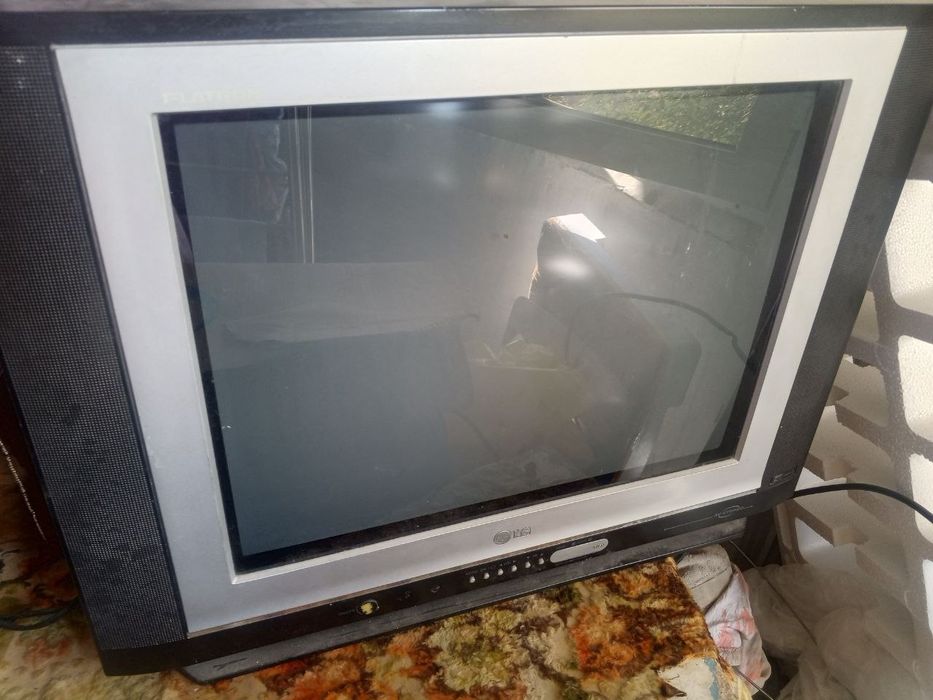 Продается телевизор