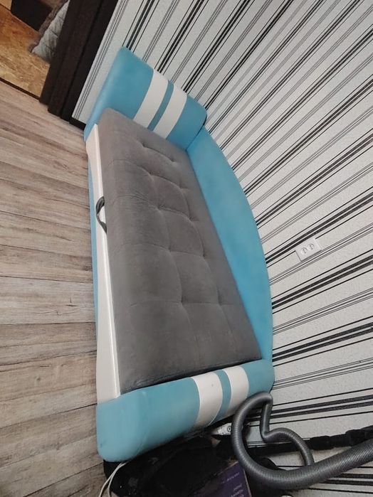 Продам диван, в хорошем состоянии