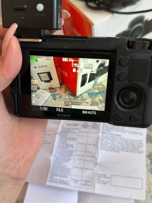 Продам Sony ZV-E10 Kit