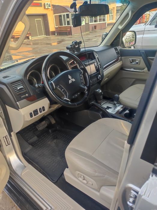 Продам Мицубиси поджеро