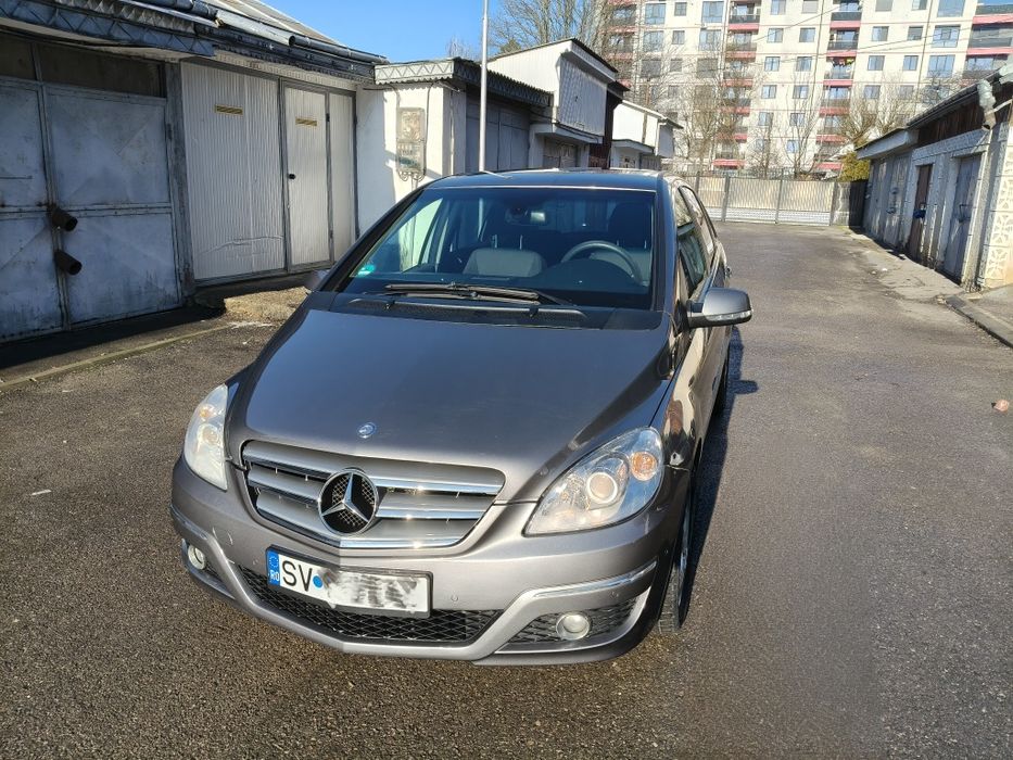 Mercedez Benz B180