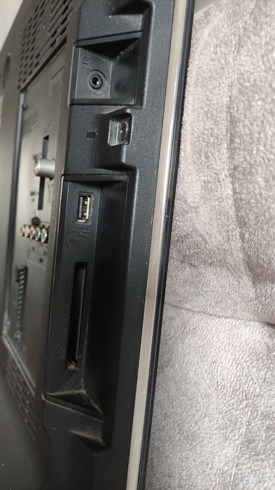 Телевизор Panasonik б/у, диагональ 81 см