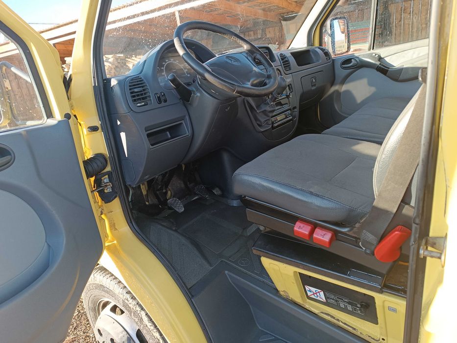 Mercedes sprinter 616.