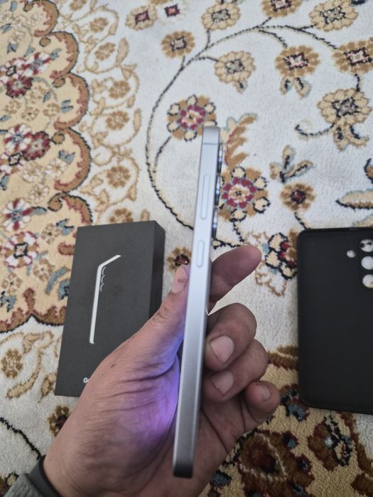 Продается телефон