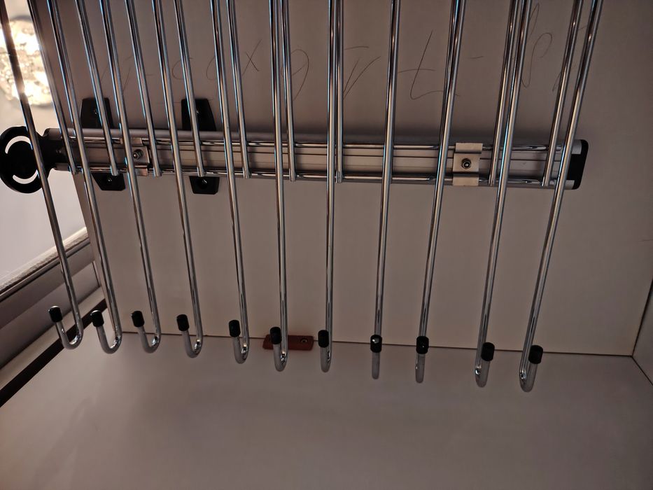 Механизъм, органаизер за панталони, издърпващ се