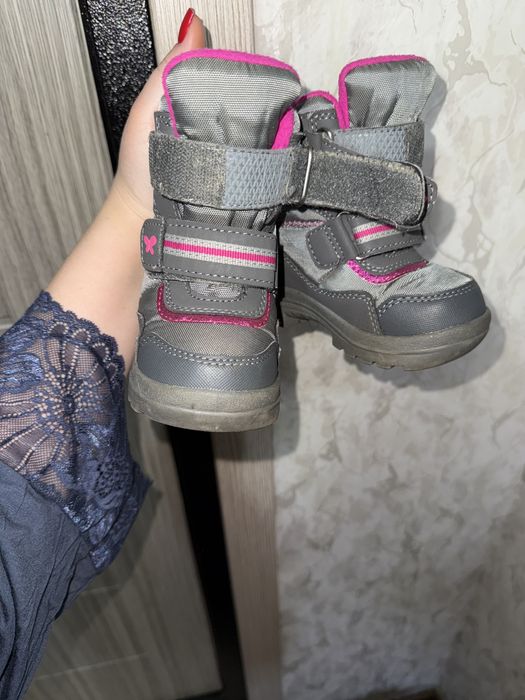 Продам дутики на девочку