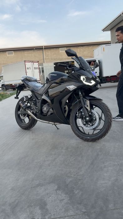 Мотоцикл 200 кубов Ямаха спортбайк 24-36 месяцев кредит