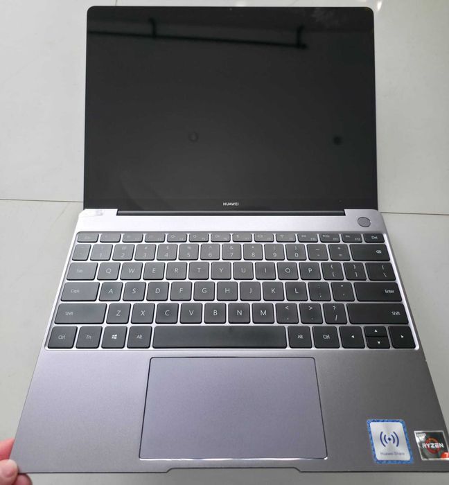 Laptop Huawei MateBook 13"