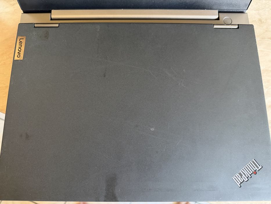 Vand Laptop Lenovo Thinkpad x13 gen 2 defect