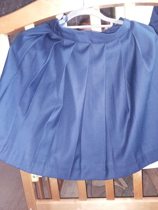 Продам костюм синий юбка и пиджак