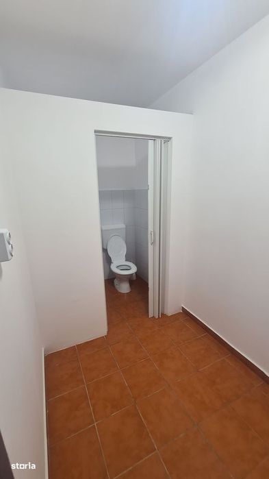 Spațiu comercial de închiriat în Curtea de Argeș.