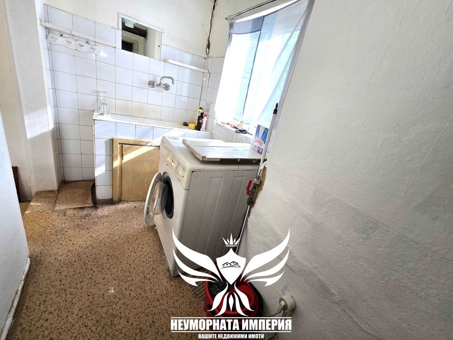 Дава се под наем Тристаен апартамент в Асеновград - 120 кв.м за 210 € - Снимка #13