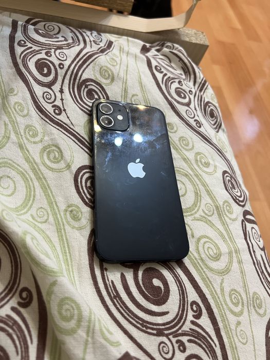 iPhone 12 на 128GB синий в идеале