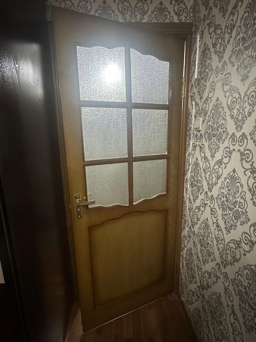 Продам межкомнатную дверь