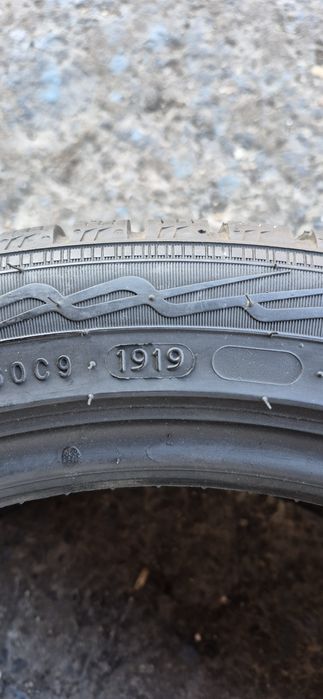 4 anvelope iarna Nokian,fata 225/45/17,spate 245/40/17.Pret/bucata.