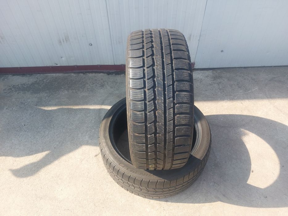 135 lei bucata! Doua anvelope M+S/IARNA 225 40 18 Nexen