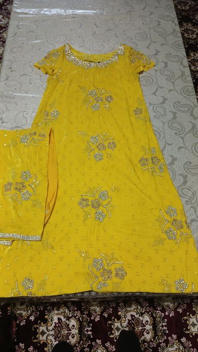 Ko'ylaklar yangi xolatda