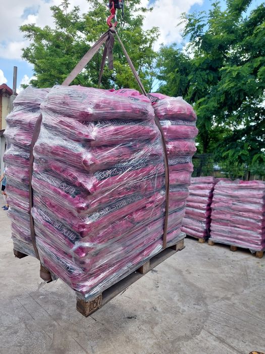 Cocs petrolier selectat si brichete din cocs