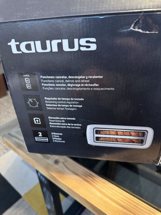 Vand prajitor paine dublu Taurus