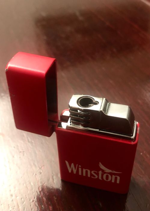 Метална ветроустойчива газова запалка марка Winston