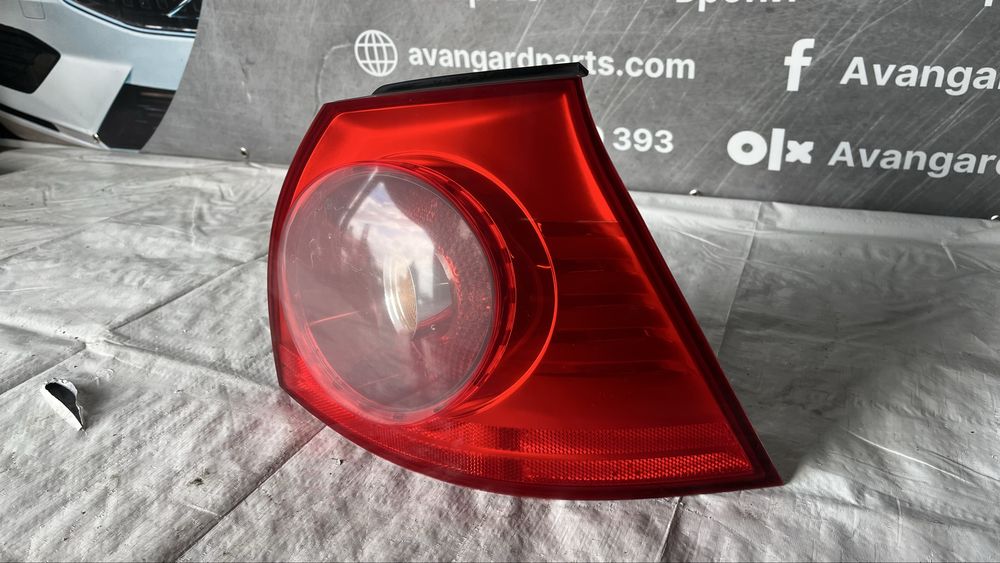 2 броя десен стоп VW Golf 5 (2003-2009)