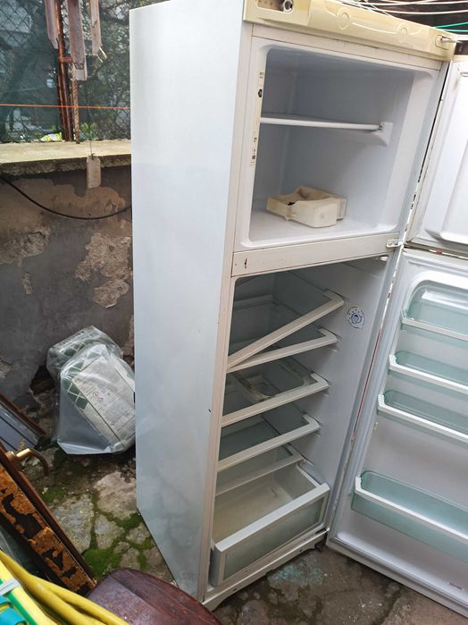 Хладилник Аристон