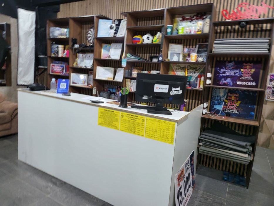 Продам ком.помещение Батыс 2