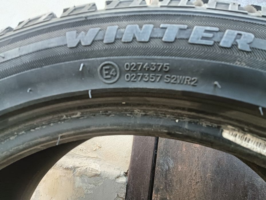 Продаю зимнию резину