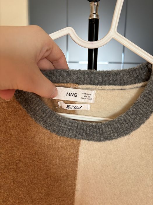 теплый свитер Mango