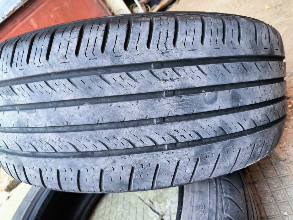 Гуми 2бр  235 / 50 R19