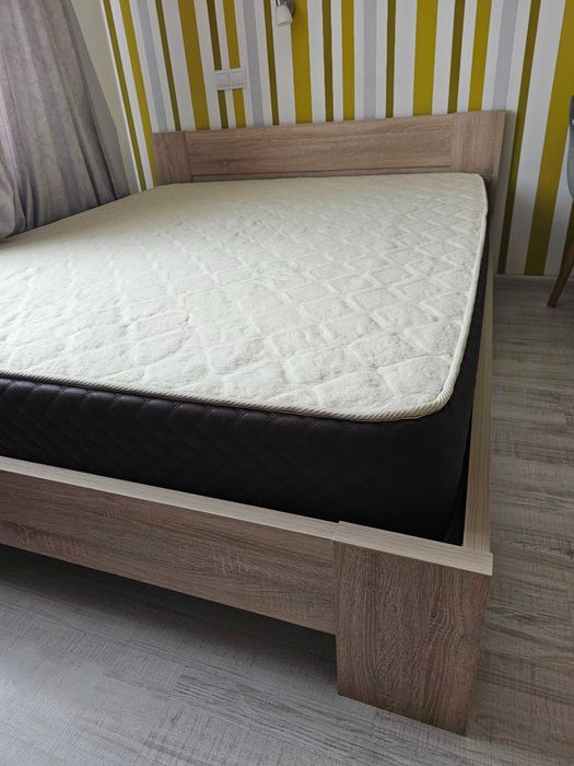 Продава се легло