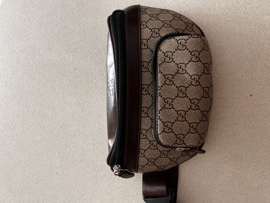 Чисто  нова Gucci мъжка чантичка
